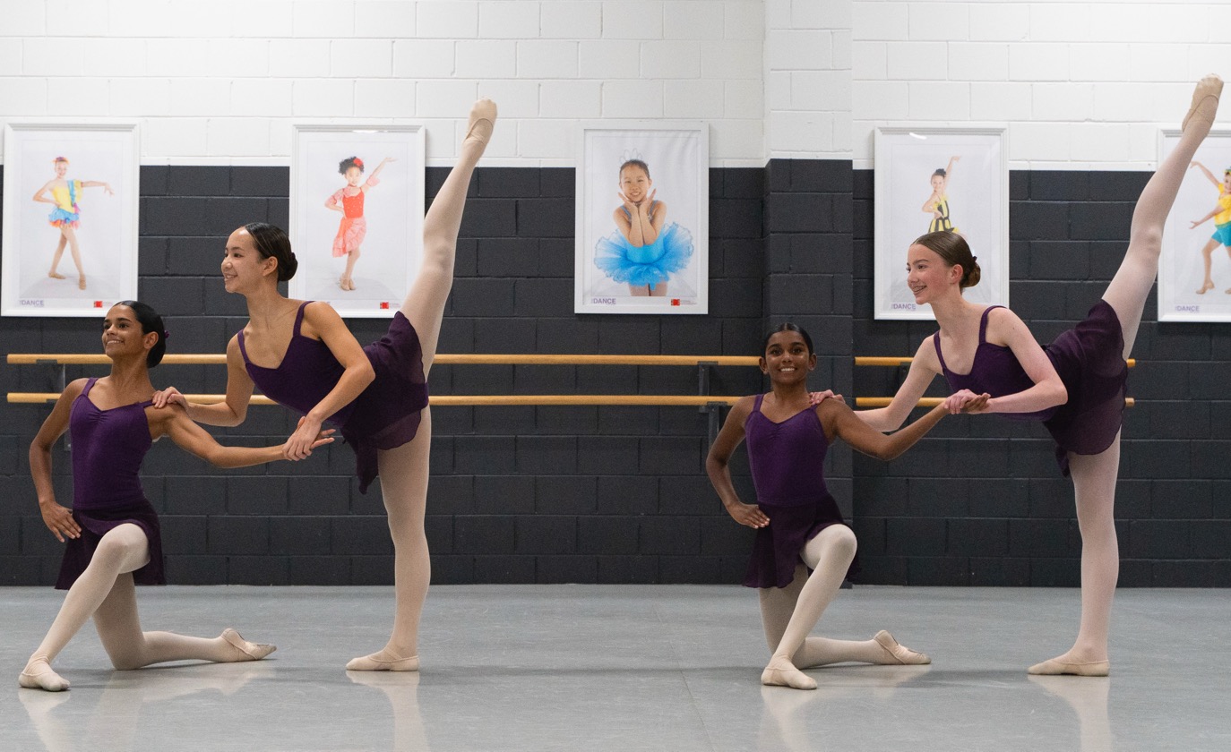 VET ballet 4 - The Dance Studio
